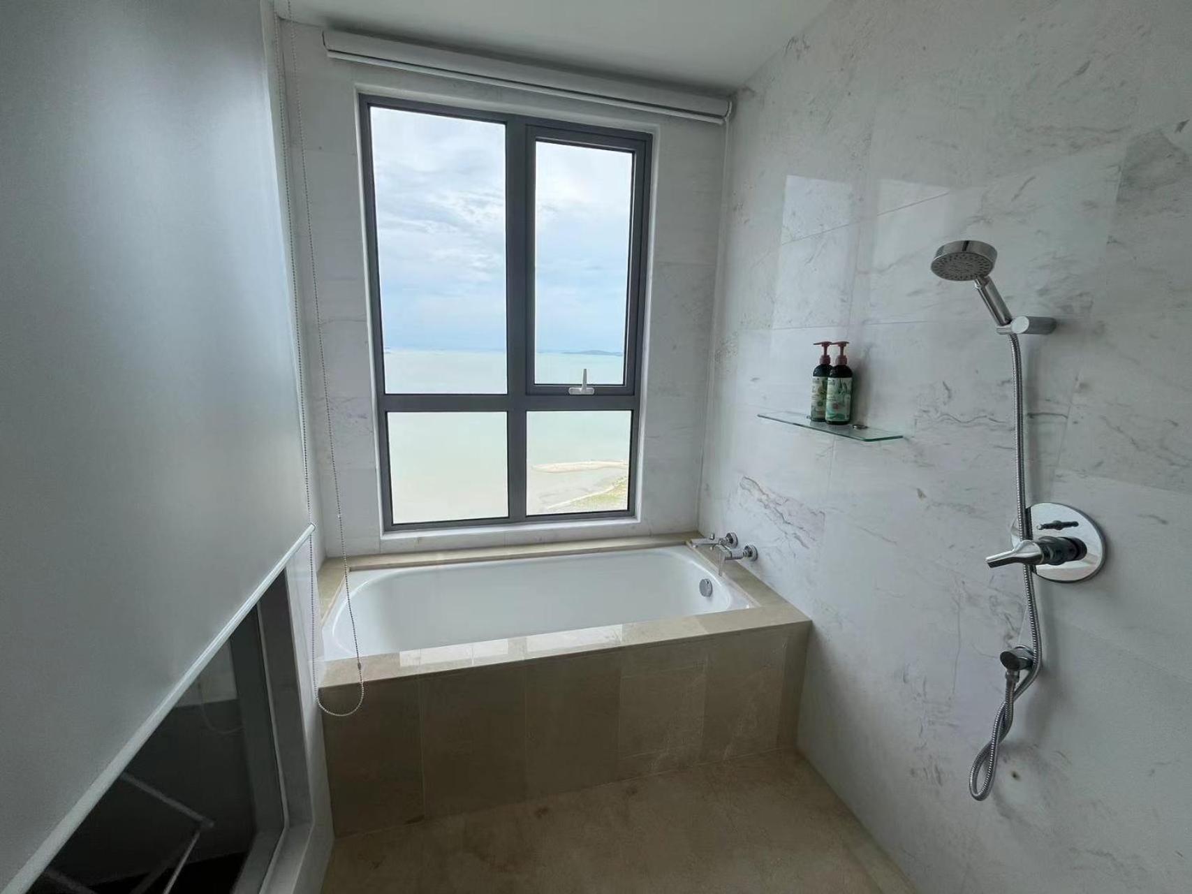 Silverscape Seaview Residences Melaka מראה חיצוני תמונה